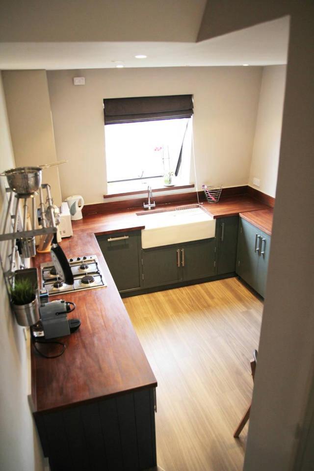 Guestready - Quaint English Flat Near Portobello Лондон Екстериор снимка