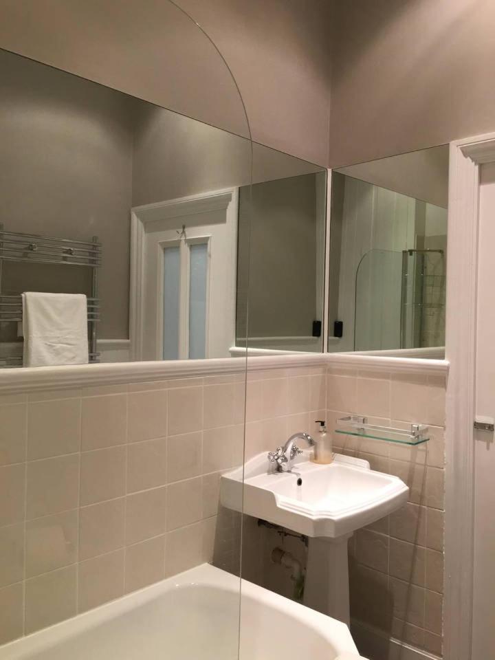 Guestready - Quaint English Flat Near Portobello Лондон Екстериор снимка