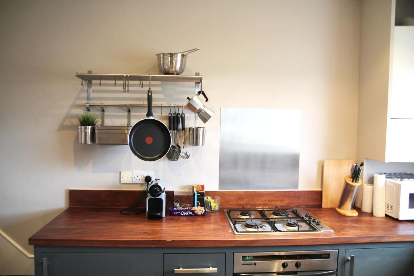 Guestready - Quaint English Flat Near Portobello Лондон Екстериор снимка