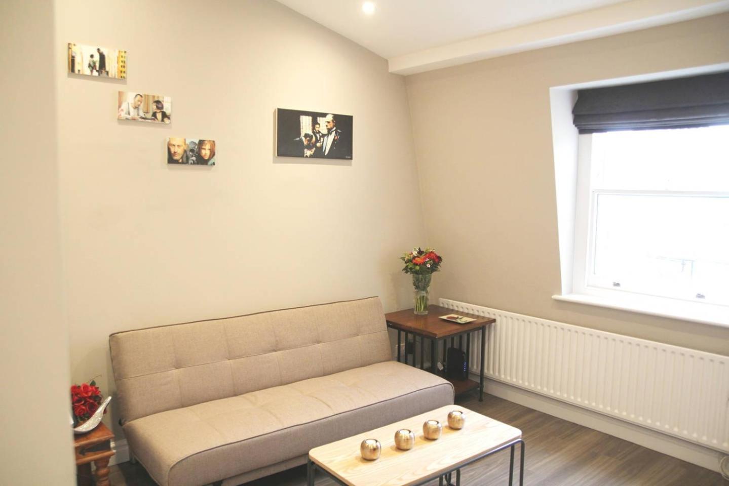 Guestready - Quaint English Flat Near Portobello Лондон Екстериор снимка